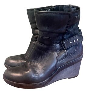 Clarks Natira Kit GTX Wedge Ankle Booties Black Leather Gore-Tex